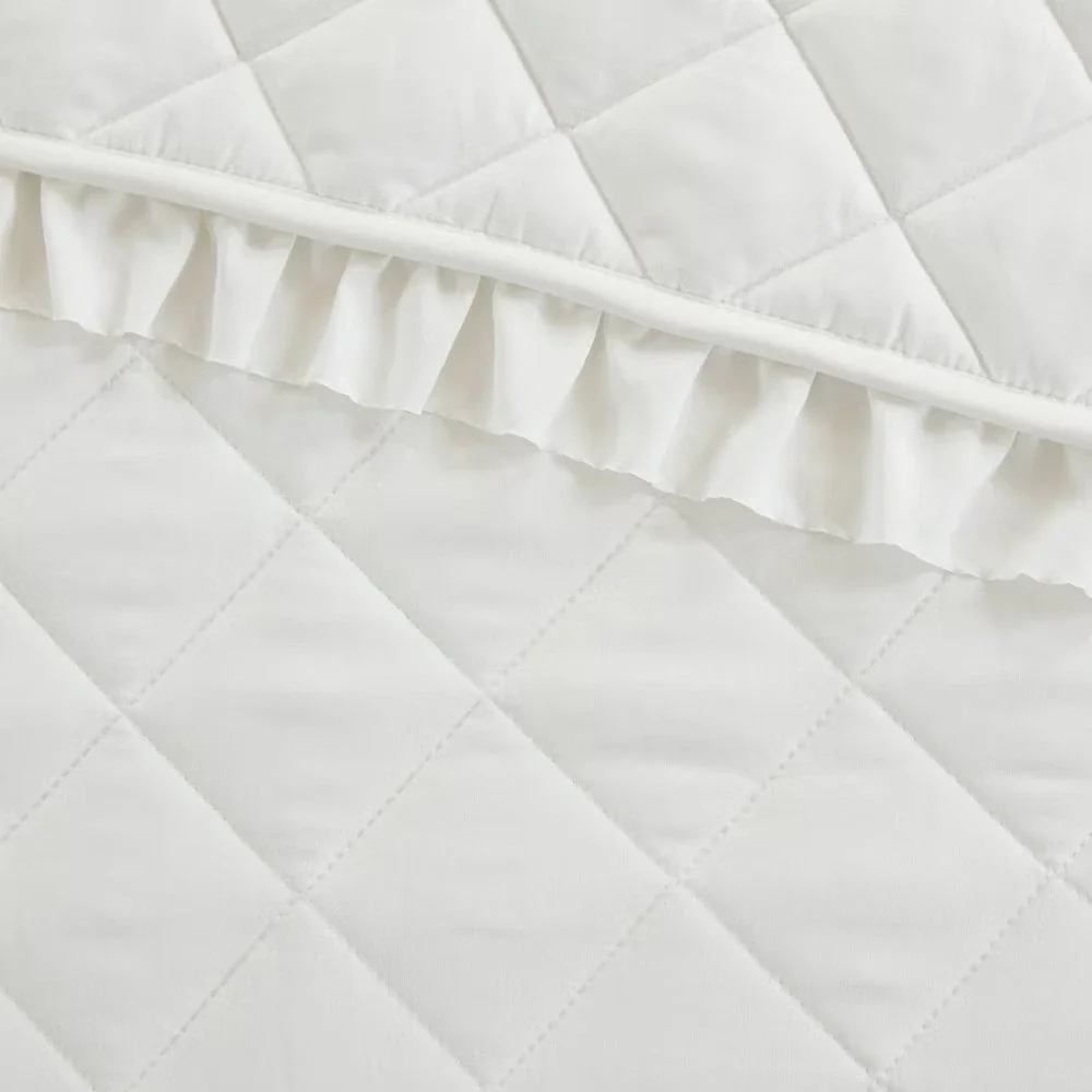 Armoire Collection Twin/Twin XL Ruffle Quilt White - Target